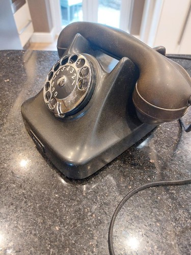 Vintage 1950 black bakelite - vintage,