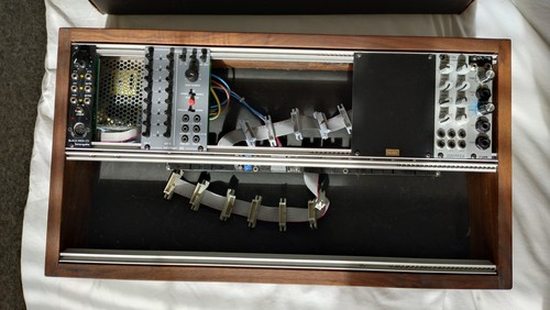 84hp walnut eurorack - 84hp,