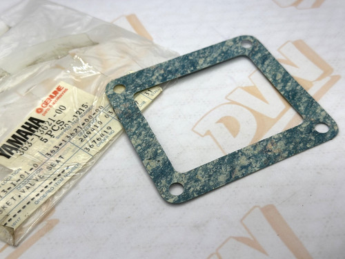 Nos oem new yamaha - nos, valve