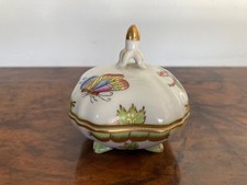 Herend Queen Victoria Bonbonniere  Trinket Box Flowers Butterflies