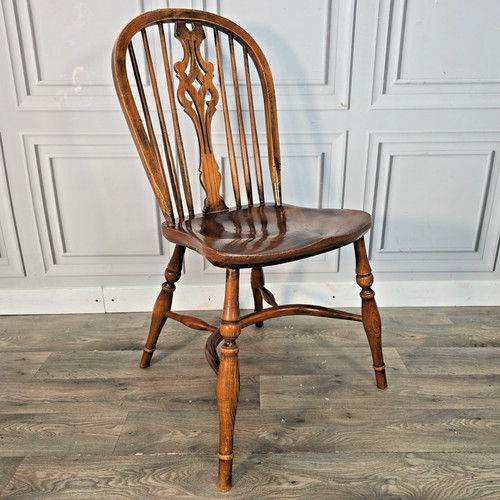 Antique windsor chair - antique,