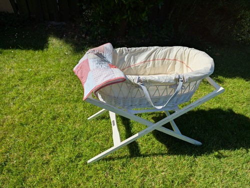 Mamas papas moses basket - &,