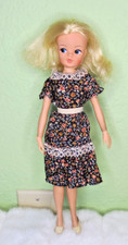 Gorgeous VINTAGE SINDY DOLL