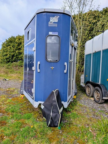 Horse trailer ifor - horse, trailer.