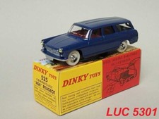 PEUGEOT 404 STATION WAGON BLUE