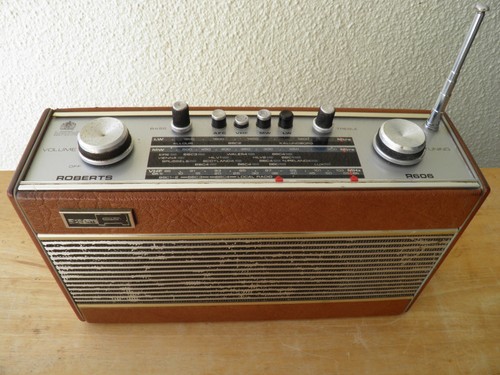 Roberts r606 vintage radio - roberts,