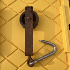 1 Vintage Le Fiell MEAT HOOK ROLLER BUTCHER SHOP BARN PULLEY TROLLEY Rail