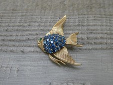 Rare Vintage Crown Trifari Angel Fish Blue Green Stone Brooch Pin