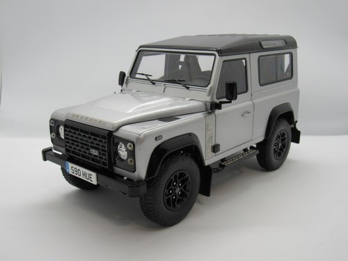 Almost real land rover - 1:18,