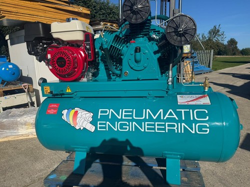 Petrol driven heavy duty - driven, cast