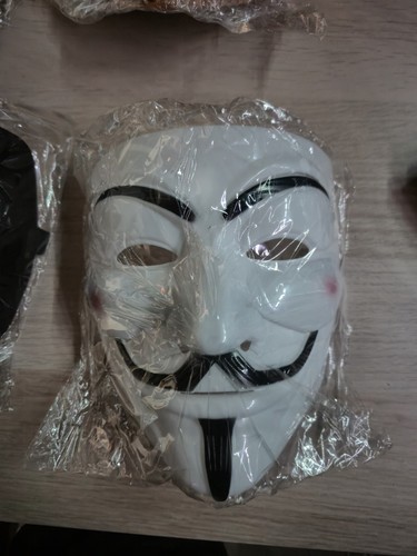 Vendetta guy fawkes - v,
