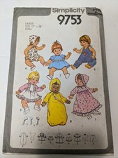 1980 Vintage SIMPLICITY 9753 Wardrobe Baby Dolls Small Medium Large 25 pieces