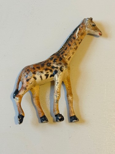 Metal giraffe figure - giraffe, figurine