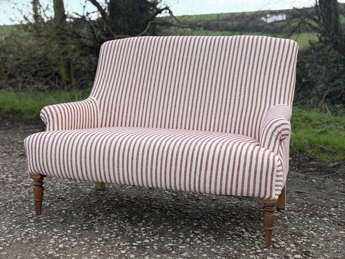 Hand made louis - hand,