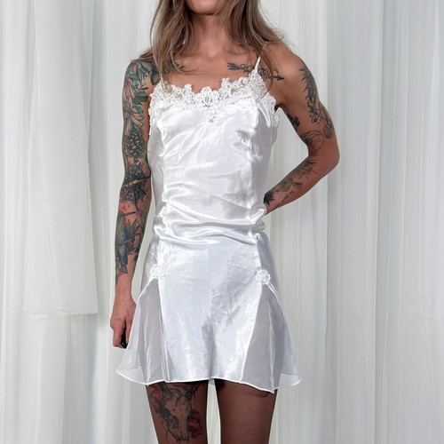 Private luxuries vintage - private, white