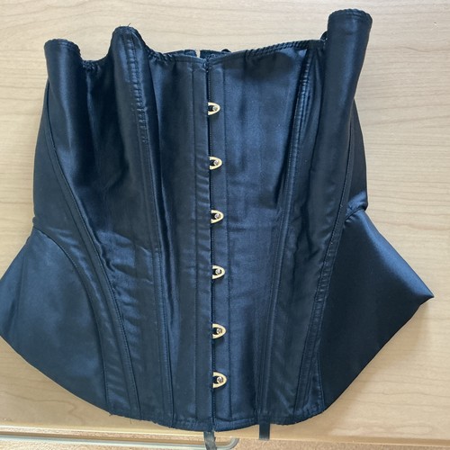 Naturally close black boned - black,