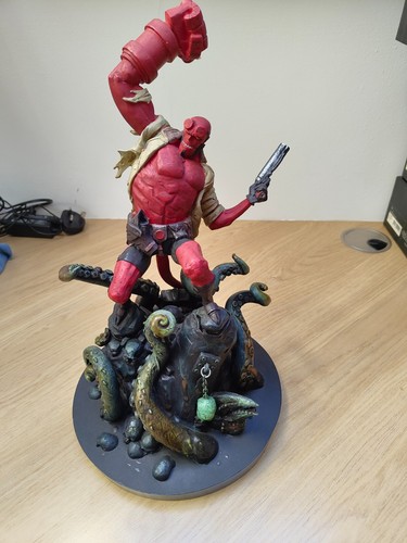 Very rare superb hellboy - very,