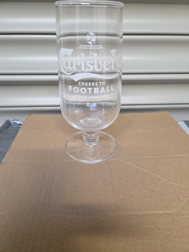Carlsberg pint glass brand - 1,