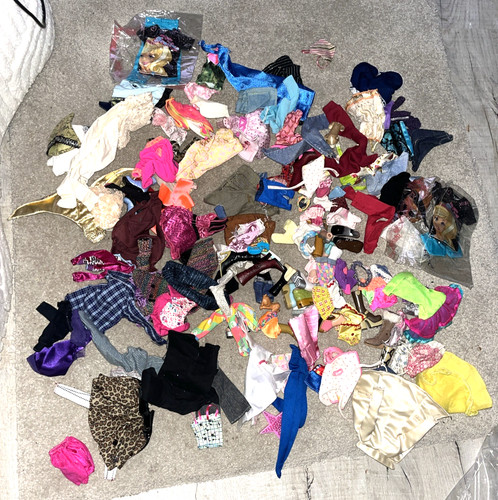 Bundle vintage dolls clothes - bundle,