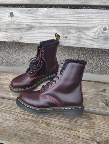 Martens boots size - dr.,