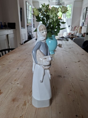 Lladro porcelain figurine - porcelain,
