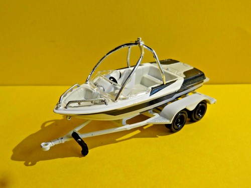 Malibu water ski speed boat - water,