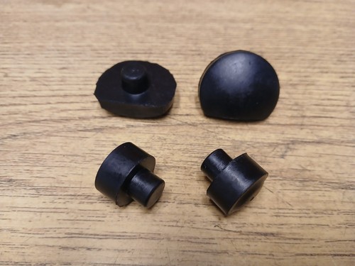 Triumph seat rubbers - triumph, t100