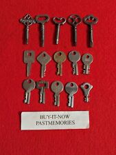 VINTAGE SINGER SEWING MACHINE