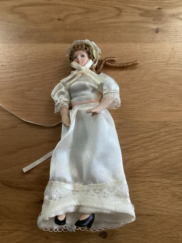 Scale lottie by - 1:12, dolls