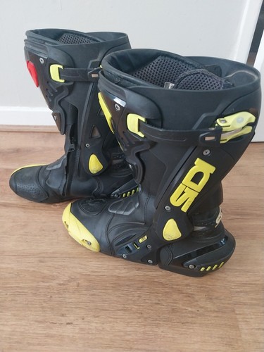 Sidi armoured motorcycle - -,