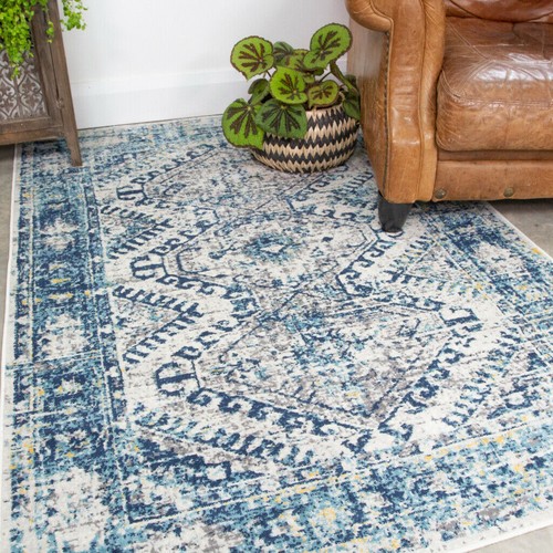Vintage navy living room - vintage,