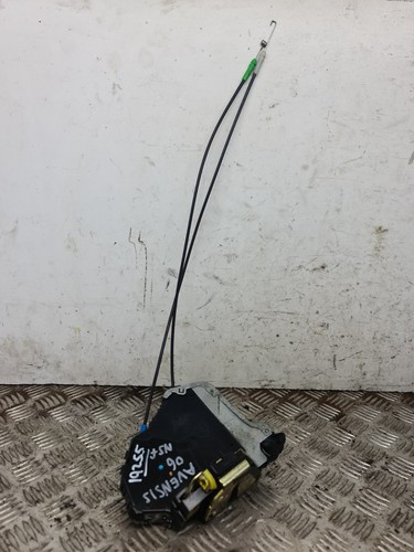 Toyota avensis door - door, lock