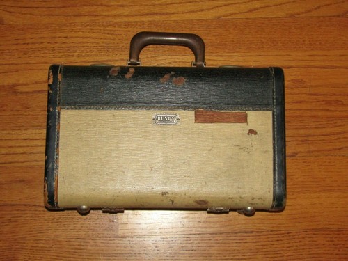 Bundy clarinet case vintage - bundy,