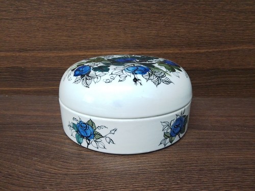Arabia lidded box - lidded, lissa