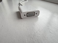 Original Apple 30 pin to VGA
