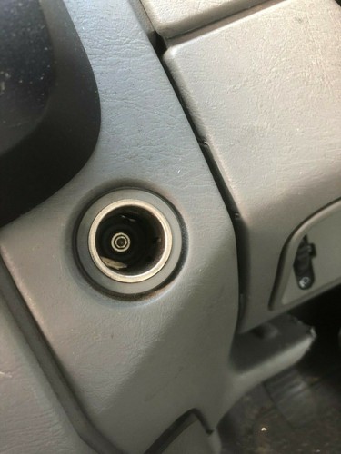 Cigarette lighter auxiliary