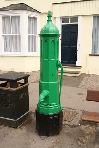 Photo 6x4 thaxted water pump - thaxted,