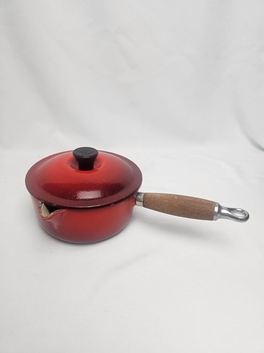 Vintage creuset round cast - vintage,