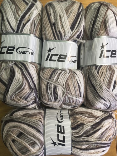 Wool yarn ice - &, light