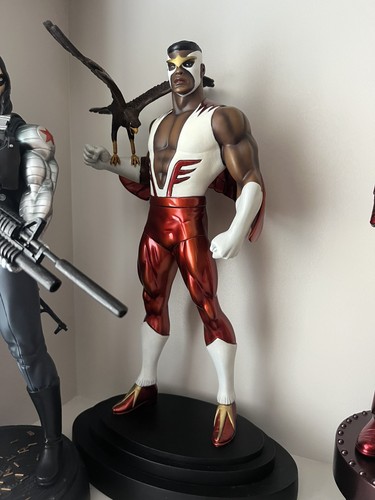 Bowen the falcon - statue, full