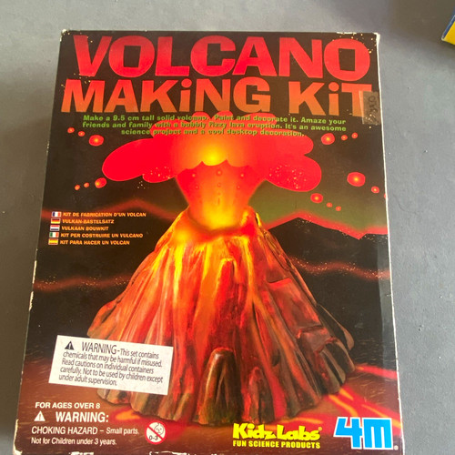 Kidzlabs volcano making kit - making,