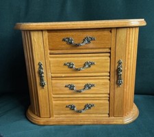 Vintage Mele Wooden Jewellery