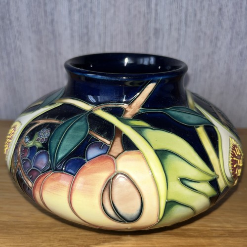 Moorcroft queens choice - moorcroft, vas