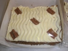  Home Made CARROT CAKES x2