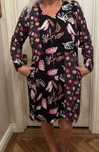 Stunning quirky floral - quirky,