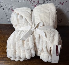 Brand New M&S Cloud Fleece Throw -  Ultra Warmth - 150 x 200 cm