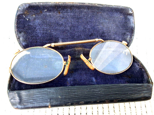 Antique gold rim pince nez - gold,