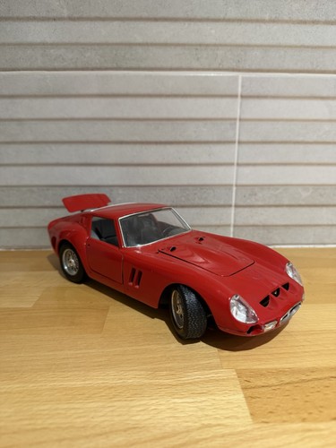 Burago scale ferrari - burago,
