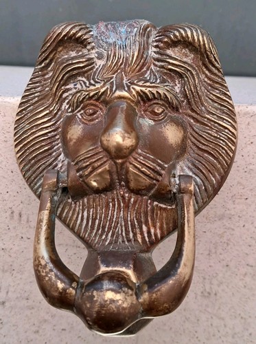Reclaimed lions head - 4",