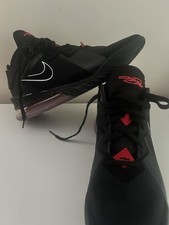Nike LeBron 18 Bred